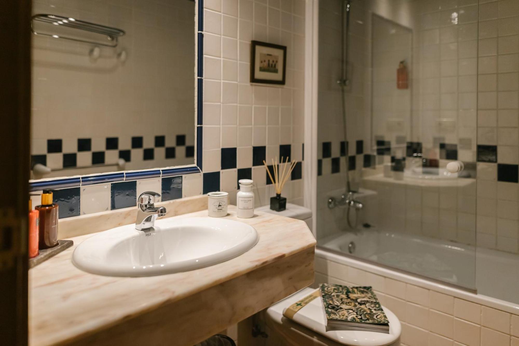 Apartamentos El Rincon De Usana Zona Zero Aínsa Zimmer foto